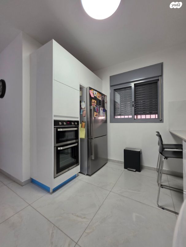 דירה, הנרקיסים 12, רכסים, רכסים