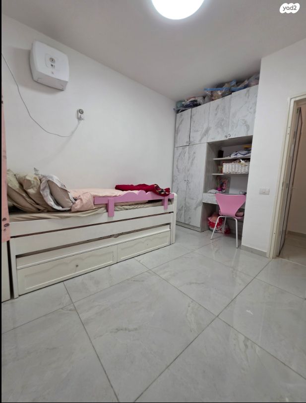 דירה, הנרקיסים 12, רכסים, רכסים