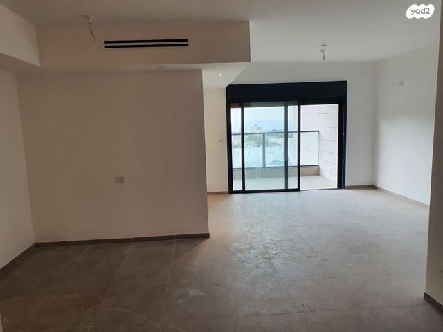 דירה, מייק בראנט 11, קרית אליעזר, חיפה