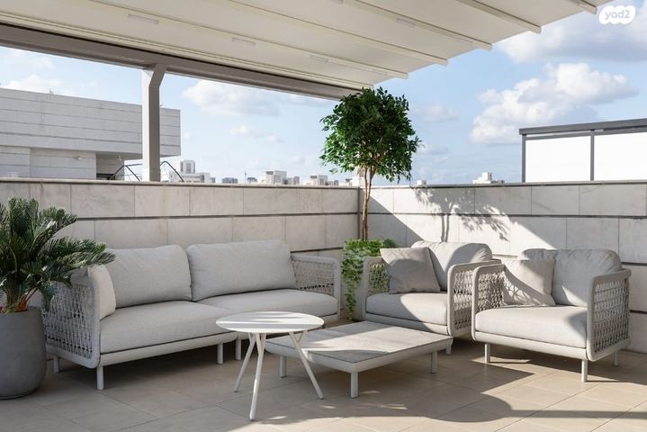 דופלקס, שלום עליכם 11, אגמים, נתניה