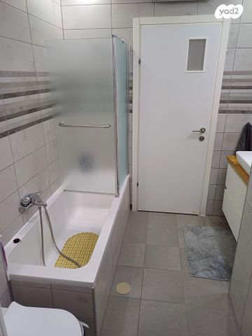 דירה, שדרות אבני החושן 5, כרמי גת, קרית גת