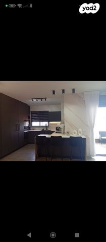 שרה אהרונסון 22