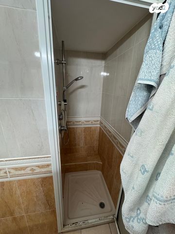 דירה, נחל קידרון 14, רובע י"א, אשדוד