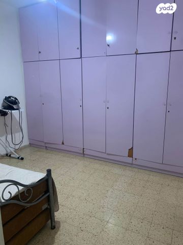 דירה, שדרות טרומפלדור 1, נווה שאנן, חיפה