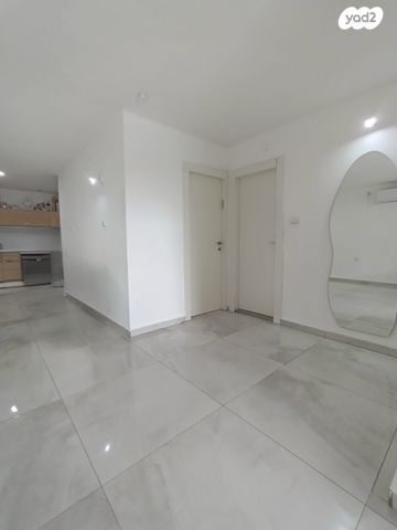 דירה, המעפילים 4, רובע ב', אשדוד