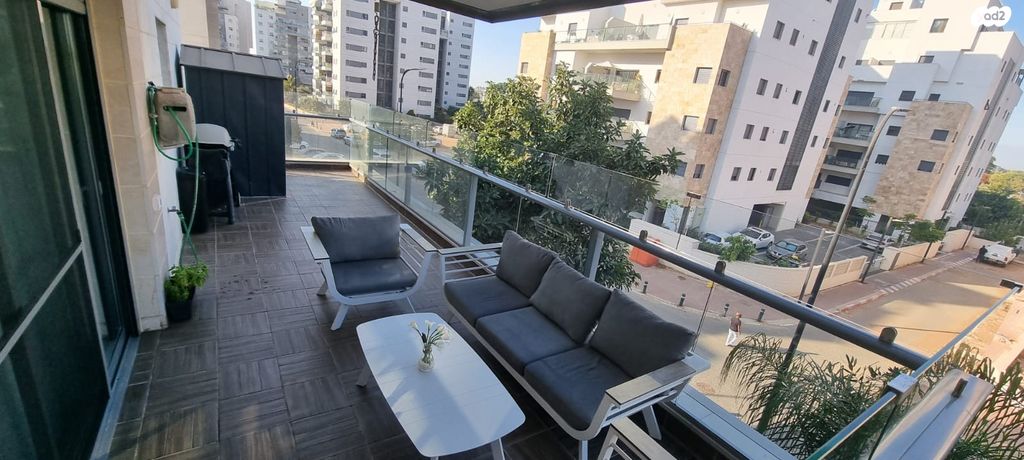 גג/ פנטהאוז, הרב זבולון גרז 8, רחובות הצעירה, רחובות