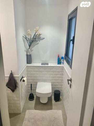 דירה, הגנים 22, נווה גן, רמת השרון