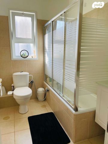 דירה, הר הצופים 7, רחובות ההולנדית, רחובות