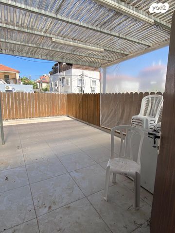 גג/ פנטהאוז, הנביאים 9, נאות יהודית ונווה ארזים, חולון