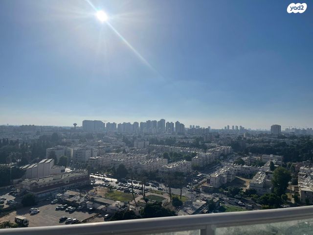 גג/ פנטהאוז, יגאל אלון 2, המרכז האזרחי, רמלה