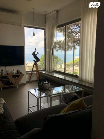 דירה, חורב 25, אחוזה, חיפה