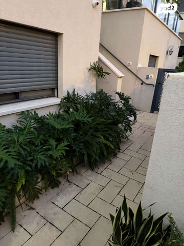 דופלקס, עץ השדה 42, אדמית / יערית, שלומי