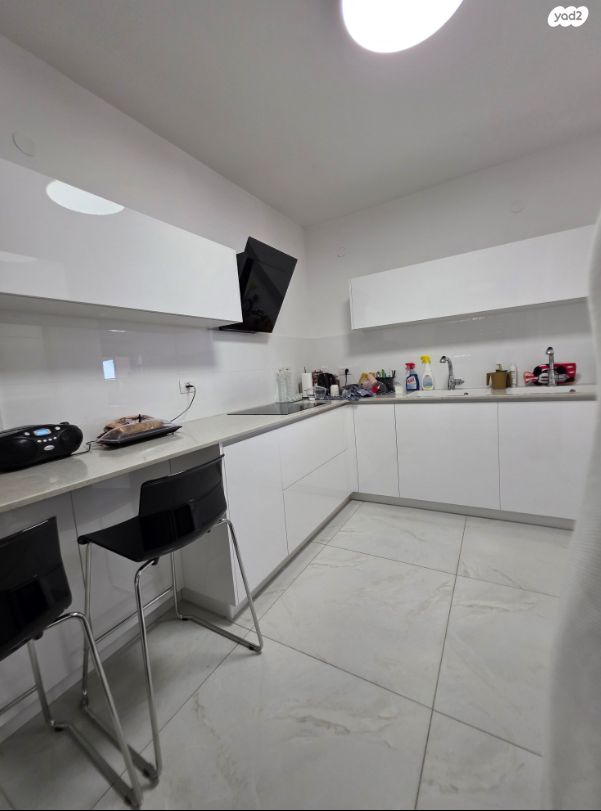 דירה, הנרקיסים 12, רכסים, רכסים