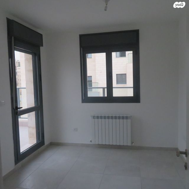 דירה, אזניים לתורה 8, קרית יערים, קרית יערים