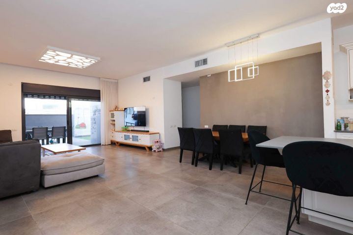 דירת גן, אלברט איינשטיין 10, פסגות אפק, ראש העין