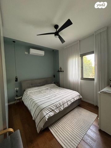 בית פרטי/ קוטג', בארי 5, יצחק, חדרה