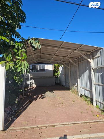 בית פרטי/ קוטג', הרב מנחם זמבה 9, נאות גנים, נתניה