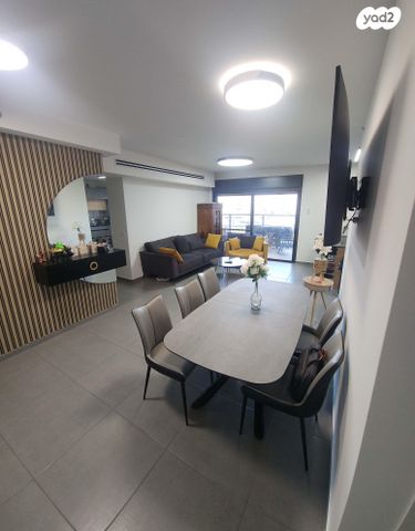 דירה, משה לוי 23, נאות שמיר, רמלה