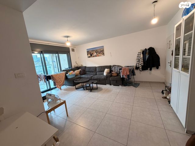 דירה, טופז 25, אבני חן, חריש