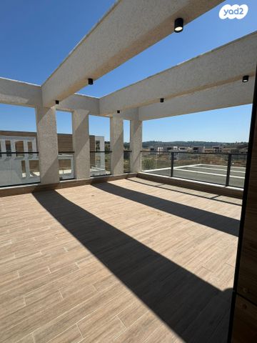 גג/ פנטהאוז, אורן 1, בת חפר, בת חפר