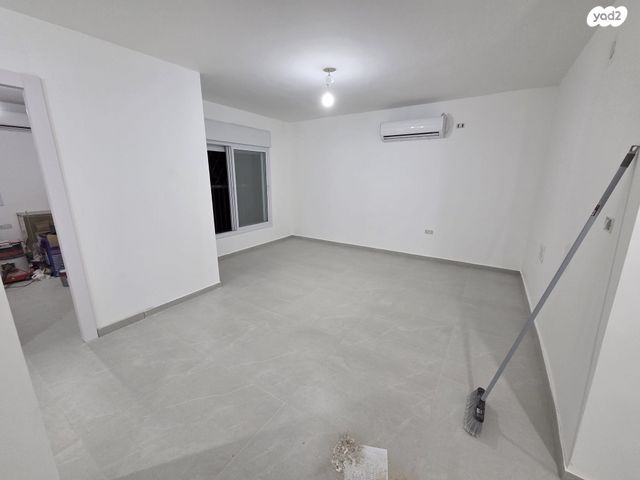 דירה, בודנהיימר 13, קרית שפרינצק, חיפה