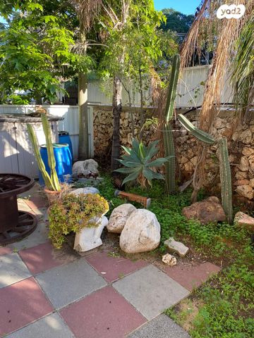 דירה, אבן ספיר 7, שיכון דן, נווה דן, תל אביב יפו