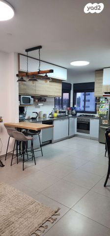 דירה, דרך ששת הימים 64, רחובות הצעירה, רחובות