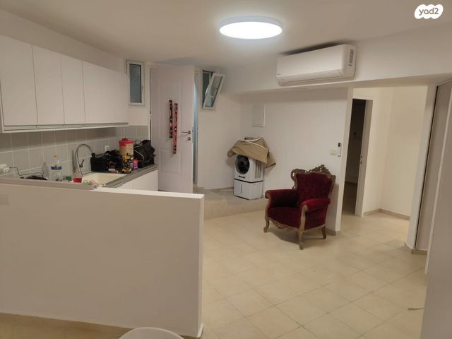 מרתף/ פרטר, קוממיות 5, מרכז פרדס חנה, פרדס חנה כרכור