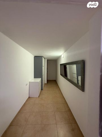 גבעת יואב 19