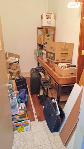 זכרון יעקב 10