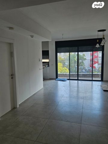 דירה, הפודים 8, נחלת גנים, רמת גן