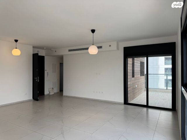 דירה, לויתן 1, חוף הזהב, נתניה