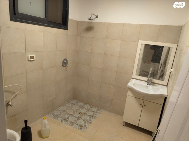 מרתף/ פרטר, קוממיות 5, מרכז פרדס חנה, פרדס חנה כרכור