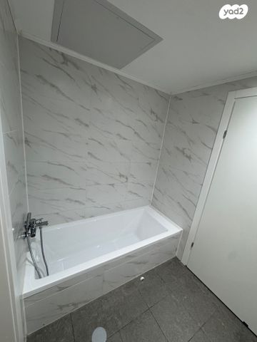 דירה, לויתן 1, חוף הזהב, נתניה