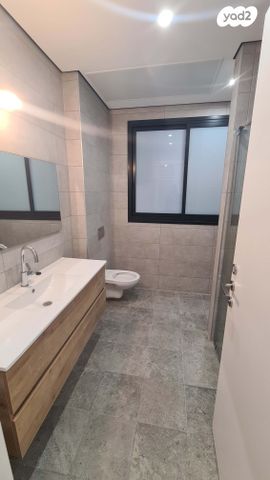 דירה, יצחק שמיר 30, מרכז דרום, רעננה