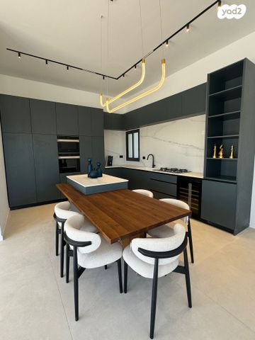 גג/ פנטהאוז, אורן 1, בת חפר, בת חפר