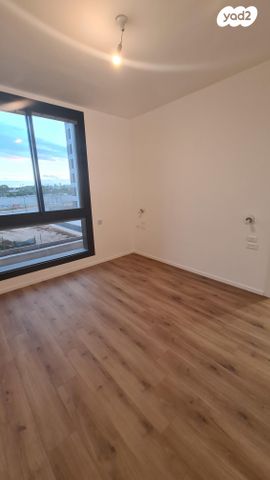 דירה, יצחק שמיר 30, מרכז דרום, רעננה