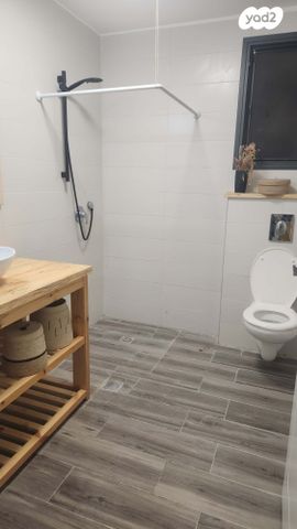 יחידת דיור, הידידות 77, שרונה, כפר יונה