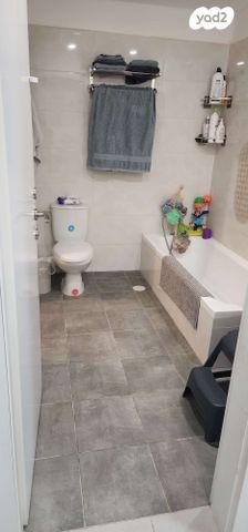 דירה, דרך ששת הימים 64, רחובות הצעירה, רחובות