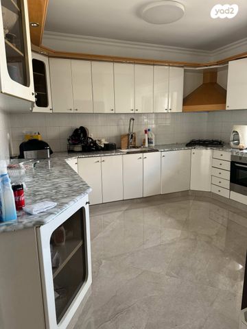 דירה, יהושע רבינוביץ 5, בן גוריון, חולון