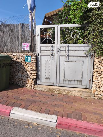 יחידת דיור, ספיר 1, עלי זהב, עלי זהב