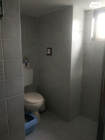 דירה, הגפן 37, מרכז העיר, סביניה, הוותיקה, קרית ביאליק