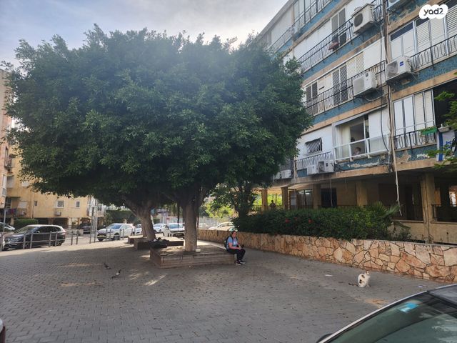 דירה, מנדלי מוכר ספרים 4, לב העיר, בת ים