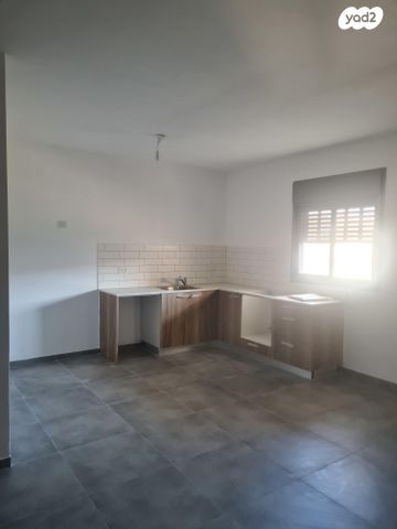 דירה, נחל שניר 1, רמת נבון . הר כרמי, כרמיאל