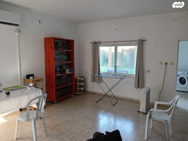 דירה, כיכר שיבולת 1, הגושרים, הגושרים