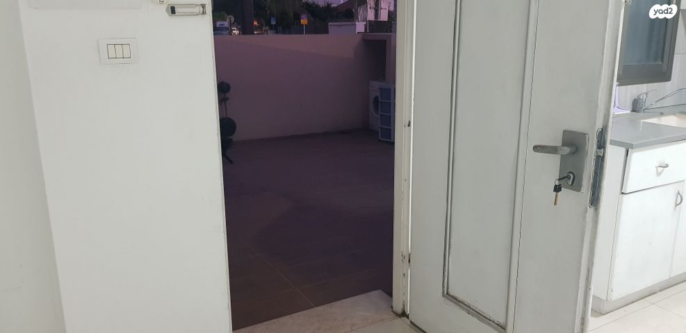 יחידת דיור, שמואל הנגיד 61, קרית שז"ר, רעננה