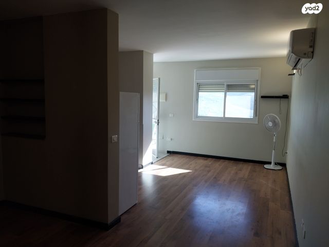 יחידת דיור, ענבר 21, נעלה, נעלה