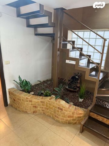 דירה, דב הוז 9, קטמונים, ירושלים