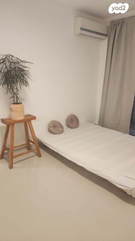 יחידת דיור, הידידות 77, שרונה, כפר יונה