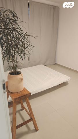 יחידת דיור, הידידות 77, שרונה, כפר יונה